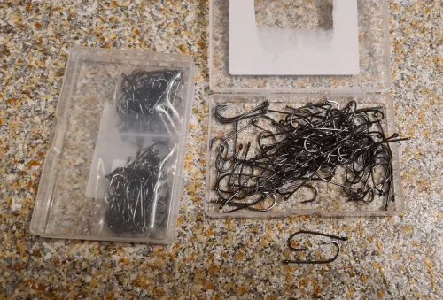 9KM Baitholder Fishing Hooks – Barbed Live Bait Hooks for Sea, Carp & Jig Fishing photo review