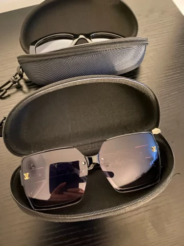 Sunglass Case with Carabiner Hook Colorful Sunglasses Hard Case Zipper Eyeglasses and Sunglass Holder photo review